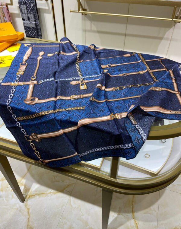 M78097 Denimgram Confidential Square 90