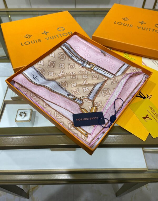 570784 Louis Vuitton Square 90 Silk Scarves