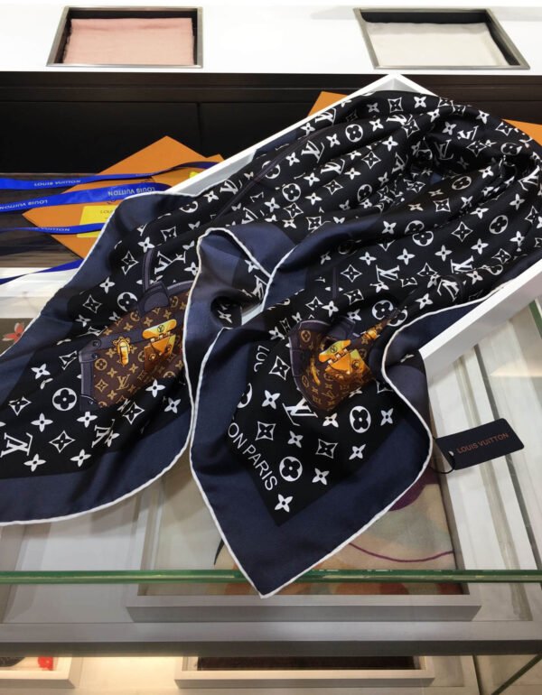 570769 Louis Vuitton Square 90 Silk Scarves