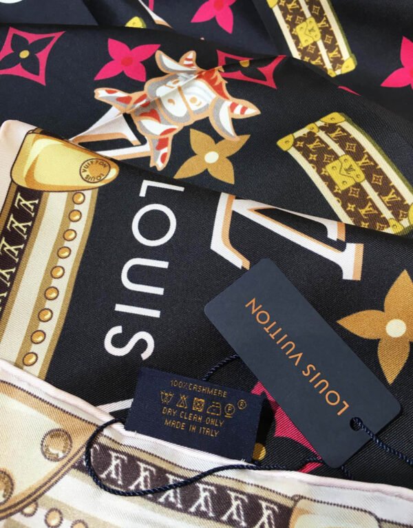 570821 Louis Vuitton Square 90 Silk Scarves