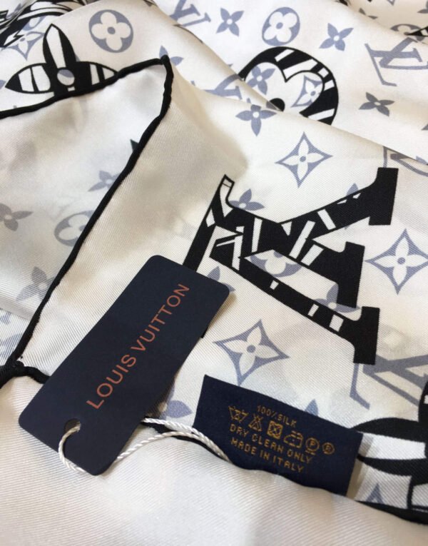 570766 Louis Vuitton Square 90 Silk Scarves