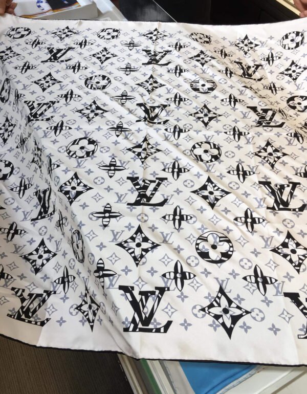 570766 Louis Vuitton Square 90 Silk Scarves