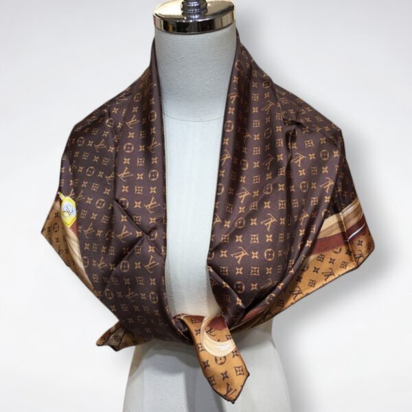 570824 Louis Vuitton Square 90 Silk Scarves