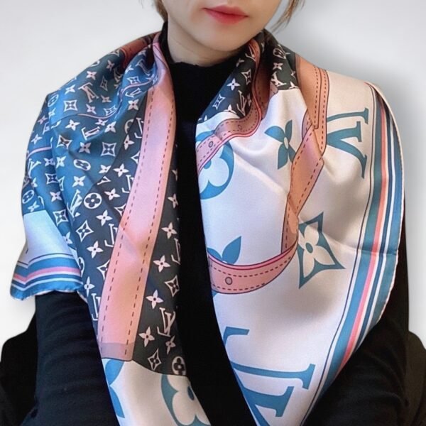 570758 Louis Vuitton Square 90 Silk Scarves